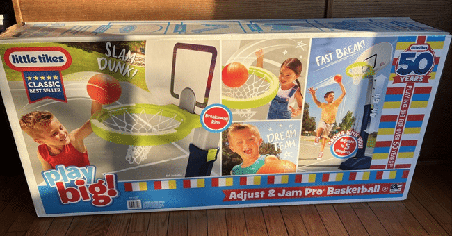 Remportez un magnifique lot de prix en plein air de Little Tikes de 114$ chez Toys’R’Us !
