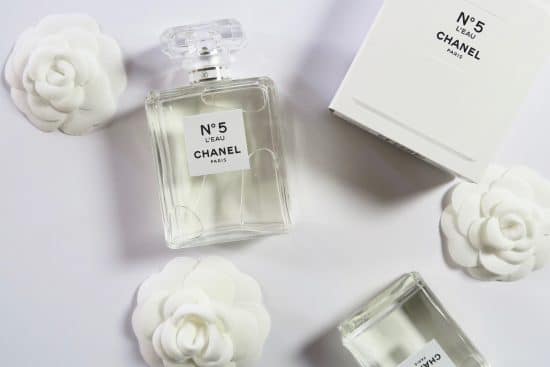 Profitez des échantillons GRATUITS du parfum Chanel N°5 L’Eau !