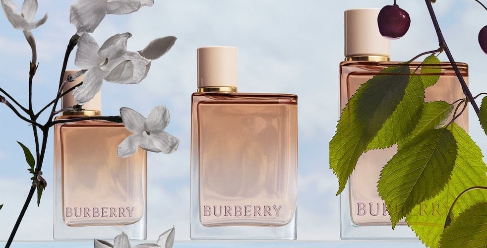 Commandez votre échantillon gratuit du parfum Burberry Her Intense !