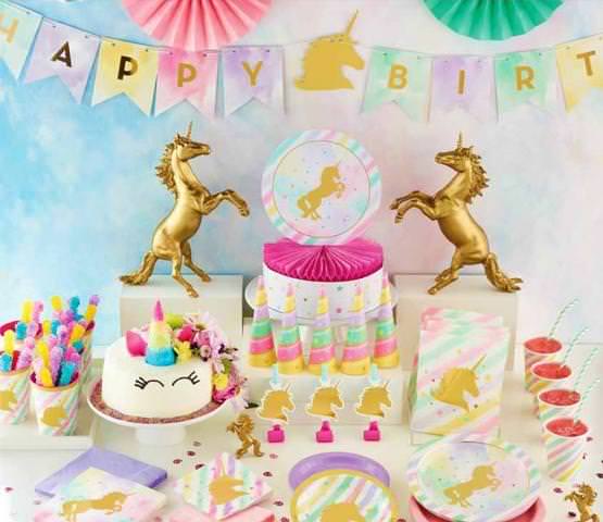 A gagner : un kit complet fête Licorne Magique (138$) !