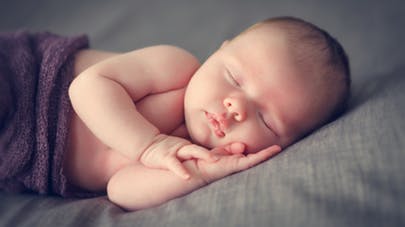 2 chèques-cadeaux de 1000$ chacun dans le magasin pour bébé de votre choix !