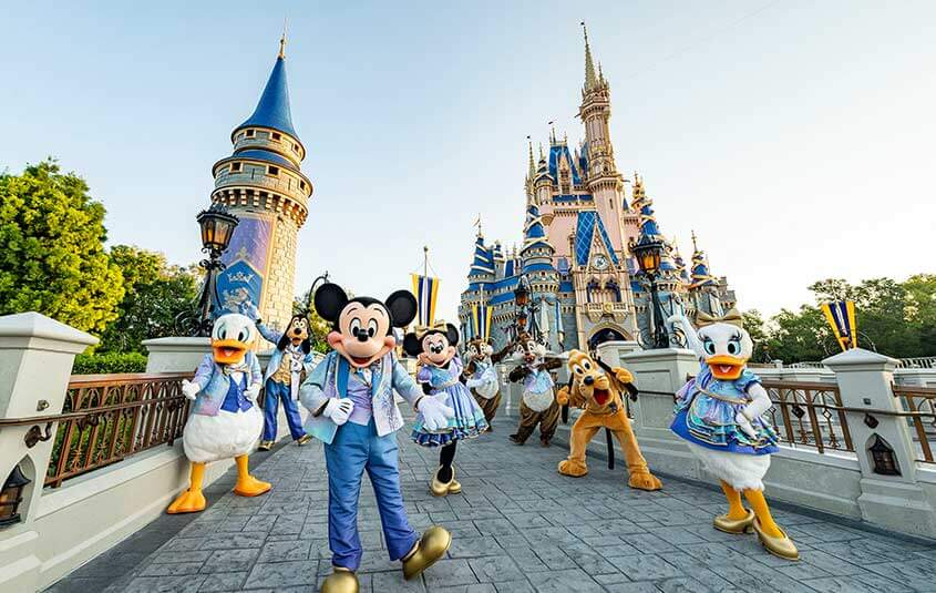 Gagnez un séjour à Walt Disney World + 15 ensembles de marchandises Disney !