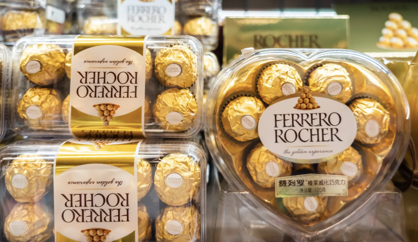 Gagnez l'un des 40 Pyramides Ferrero Rocher de 96 pièces !