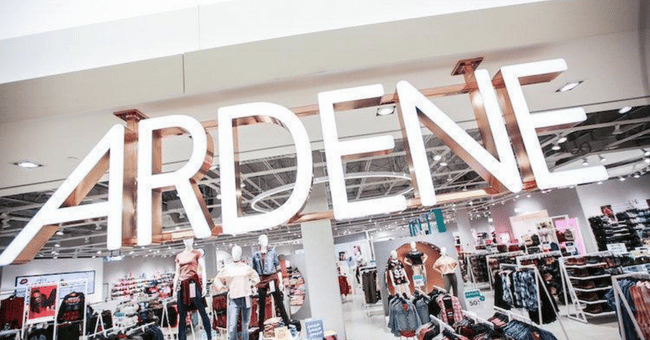 Gagnez une boîte cadeau Ardene (carte cadeau, accessoires…)