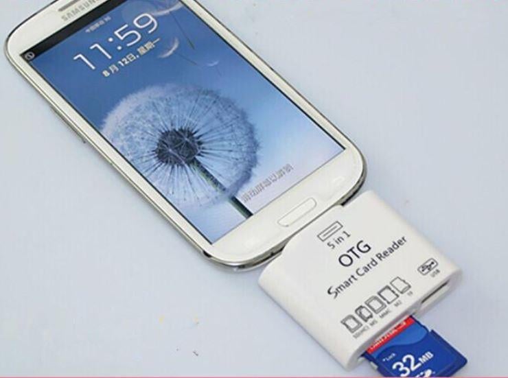 Recevez GRATUITEMENT un lecteur micro USB de cartes mémoire