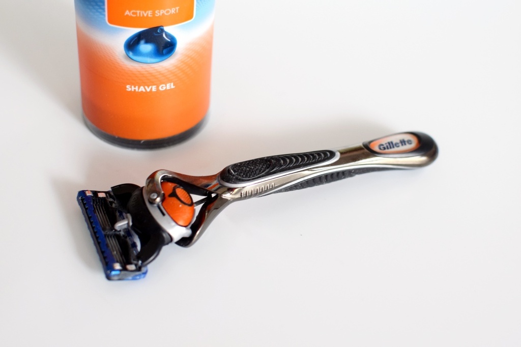 Un rasoir Gillette Flexball GRATUIT !!!