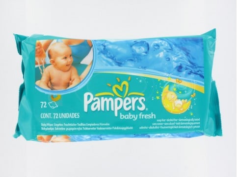 Un paquet de lingettes Pampers GRATUIT!